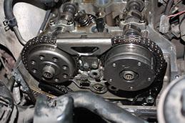 Процесс замены комплекта цепей ГРМ на автомобиле Ford Explorer Sport - новости автосервиса